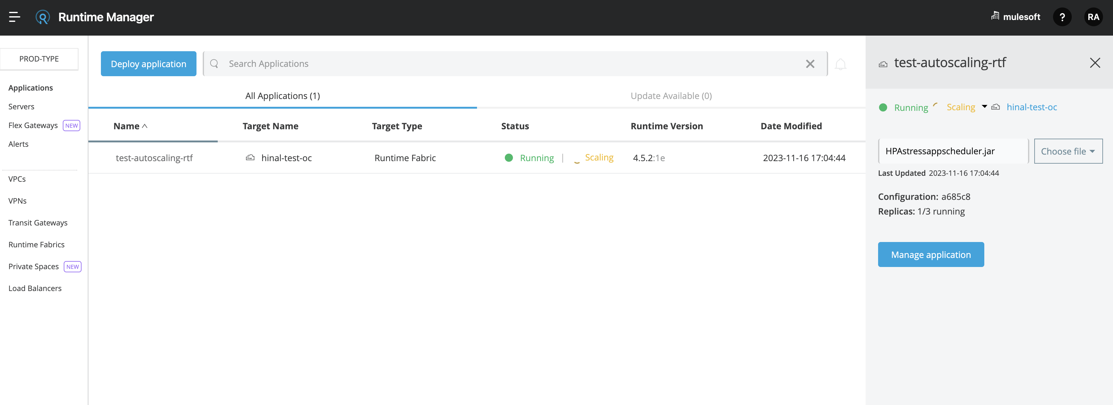 Mule アプリケーションとスケーリング状況が表示されている Runtime Manager UI