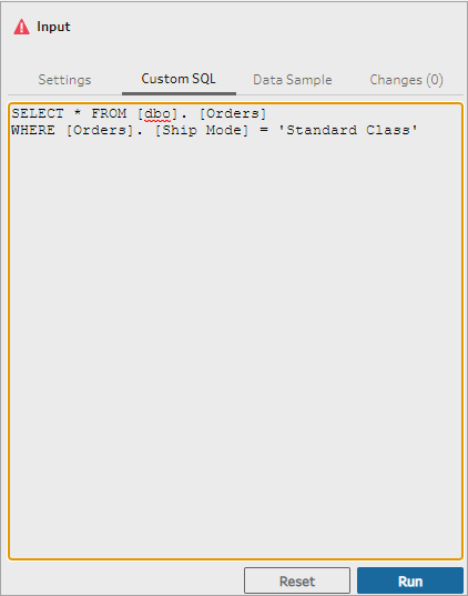 Fliken Anpassad SQL i ett Tableau Prep-flödesinmatningssteg, med ett exempel på en SQL-fråga.