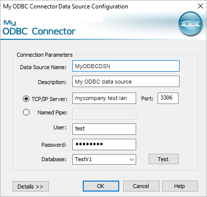 Ett konfigurationsfönster för en ODBC-datakälla med fält för datakällans namn, beskrivning, server, port, användare, lösenord och databas. Fönstret har även knappar för information, OK, avbrytande och hjälp.