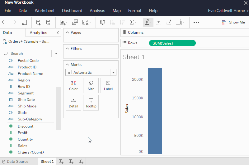 Tableau Cloud 上的“智能显示”功能。